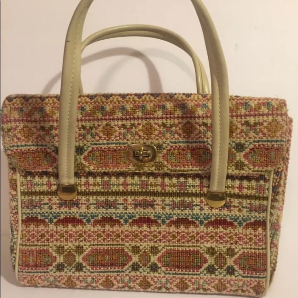 Vtg Tapestry  Handbag Vinyl Handles Lock Closure